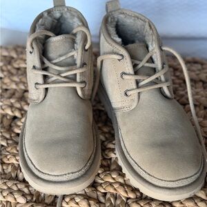 UGG Neumel Chukka boots
